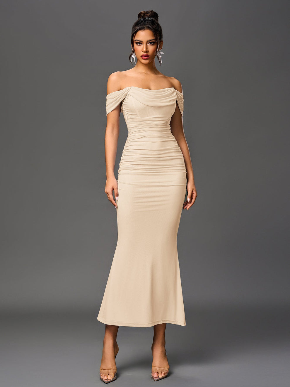 Vestido Estela Ajustado De Fiesta De Verano Elegante De Color Rosa Con Volantes En El Bajo Y Hombros Descubiertos