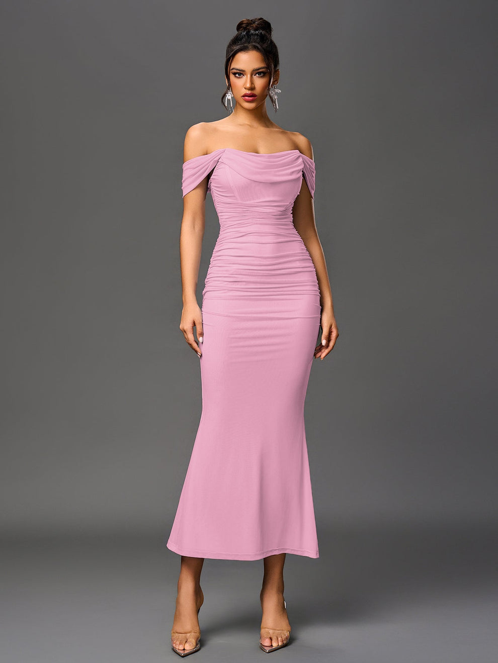 Vestido Estela Ajustado De Fiesta De Verano Elegante De Color Rosa Con Volantes En El Bajo Y Hombros Descubiertos