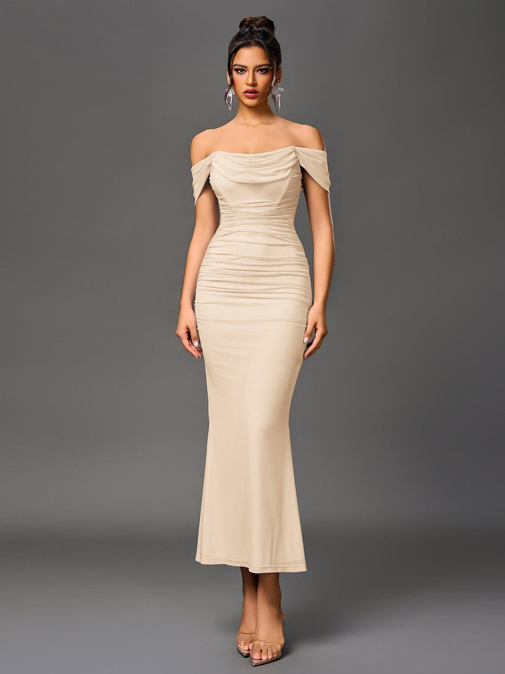 Vestido Estela Ajustado De Fiesta De Verano Elegante De Color Rosa Con Volantes En El Bajo Y Hombros Descubiertos