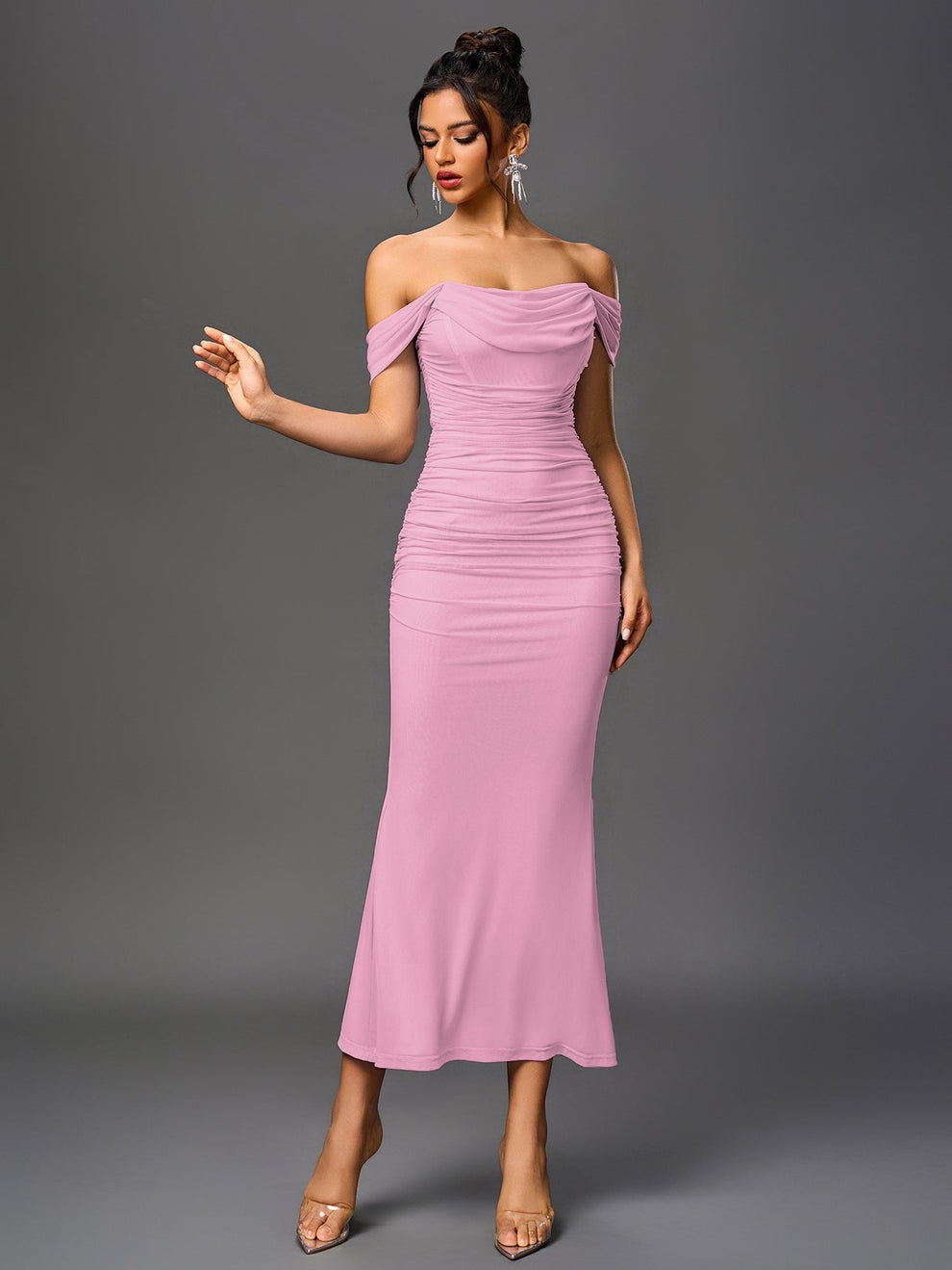 Vestido Estela Ajustado De Fiesta De Verano Elegante De Color Rosa Con Volantes En El Bajo Y Hombros Descubiertos