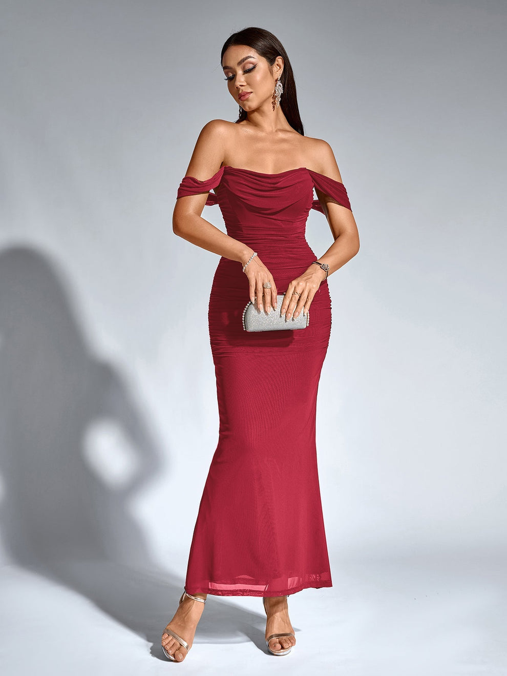 Vestido Estela Ajustado De Fiesta De Verano Elegante De Color Rosa Con Volantes En El Bajo Y Hombros Descubiertos