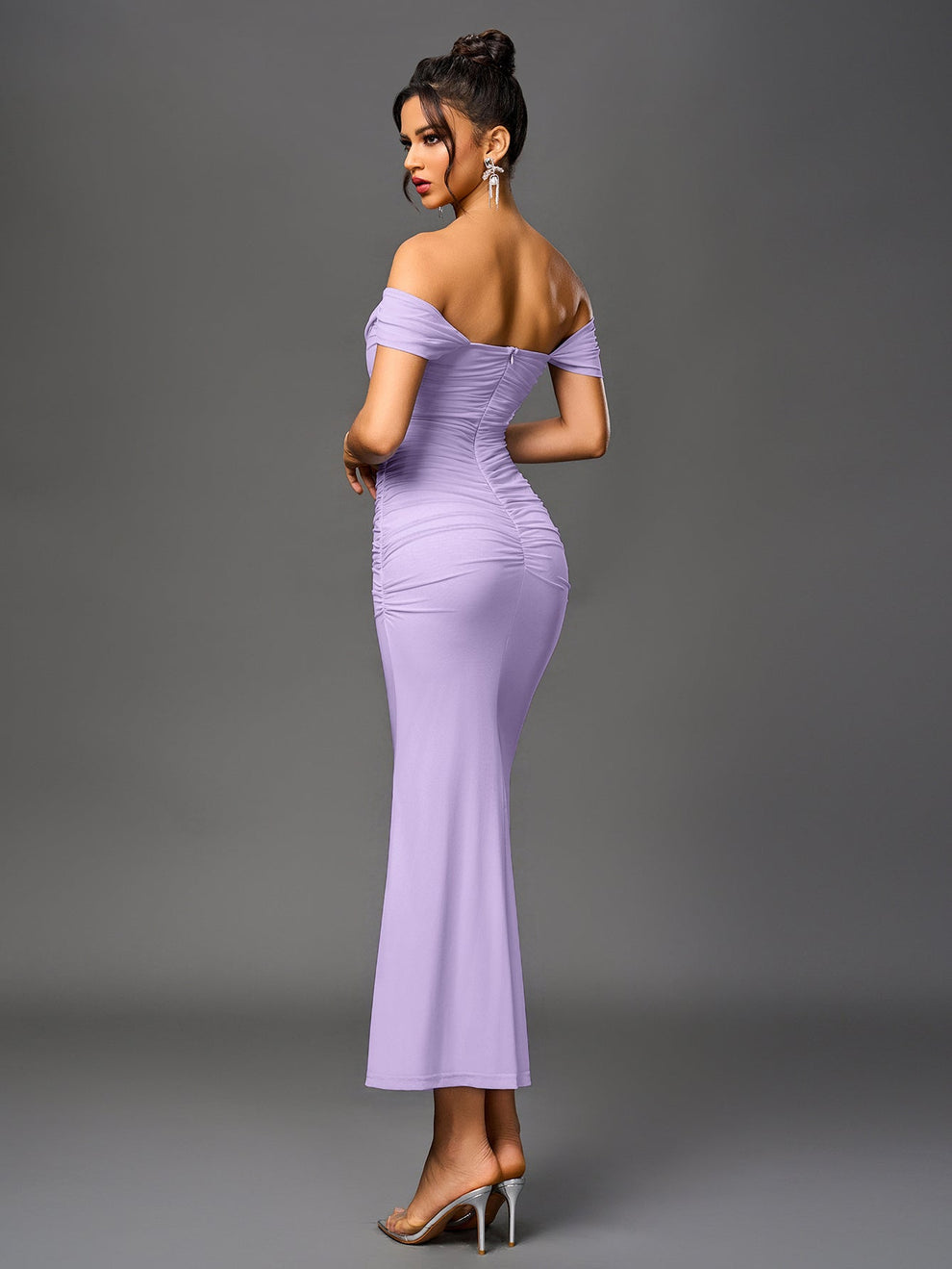 Vestido Estela Ajustado De Fiesta De Verano Elegante De Color Rosa Con Volantes En El Bajo Y Hombros Descubiertos