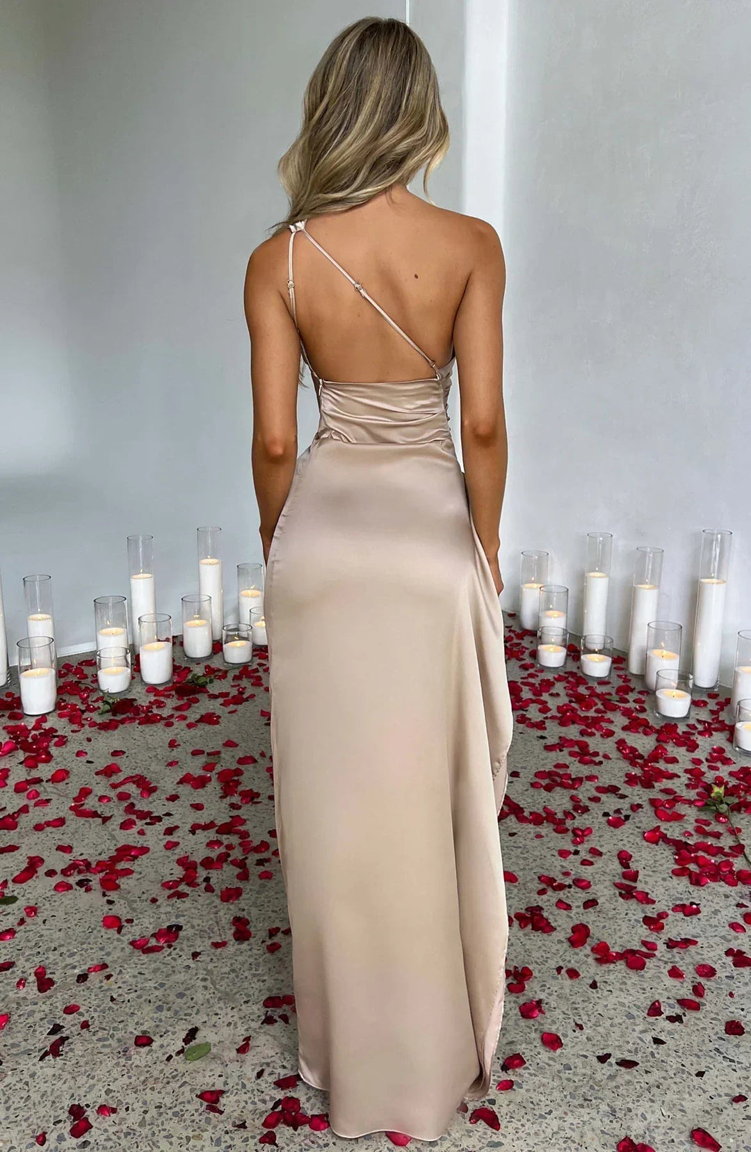 Muriëlle | Hermoso vestido de noche asimétrico con elegante abertura