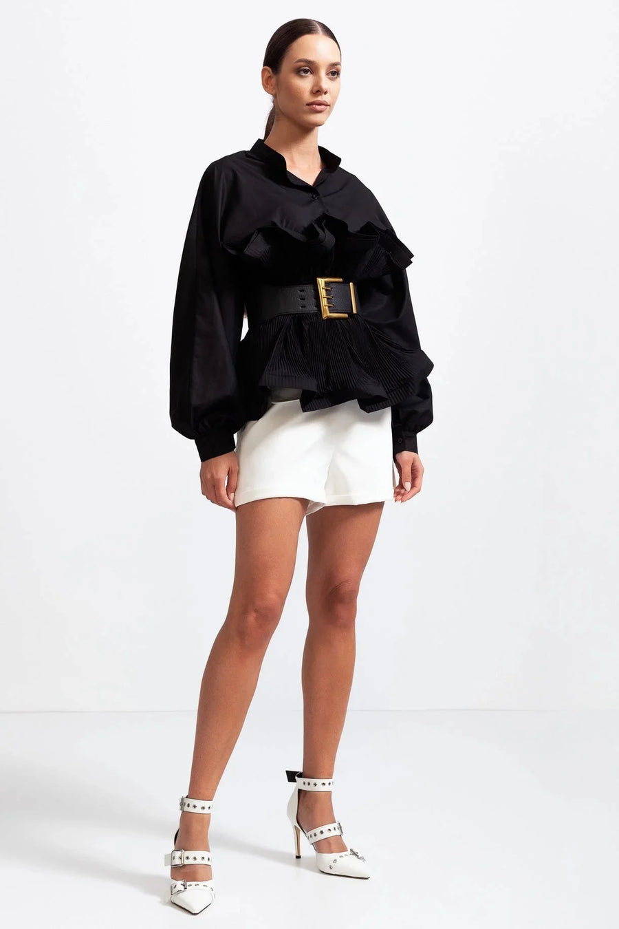 Blusa de mujer con volantes y mangas voluminosas