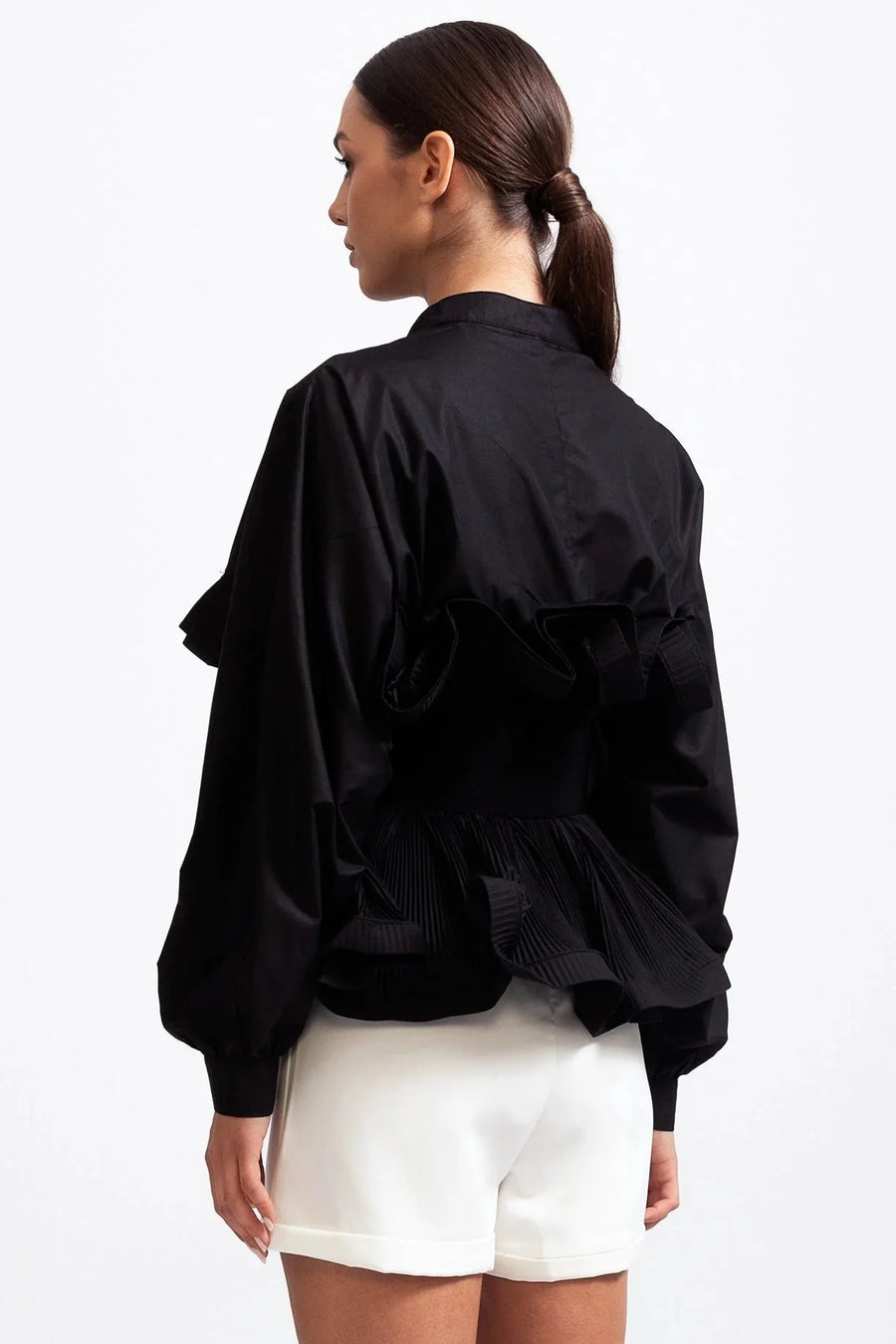 Blusa de mujer con volantes y mangas voluminosas